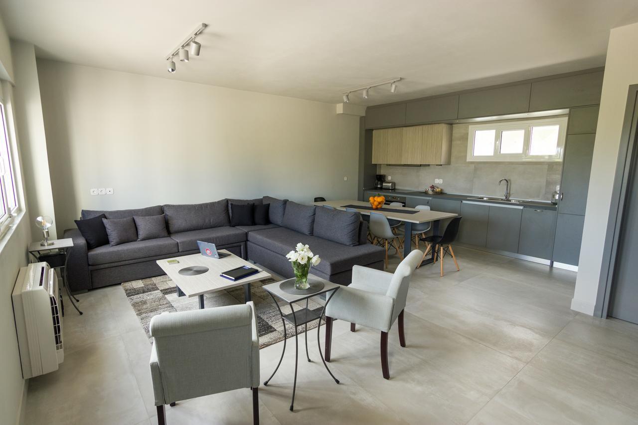 Amera - Troumpas Family Apartments Леонидион Экстерьер фото
