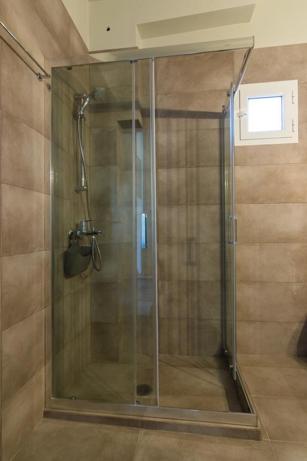 Amera - Troumpas Family Apartments Леонидион Экстерьер фото